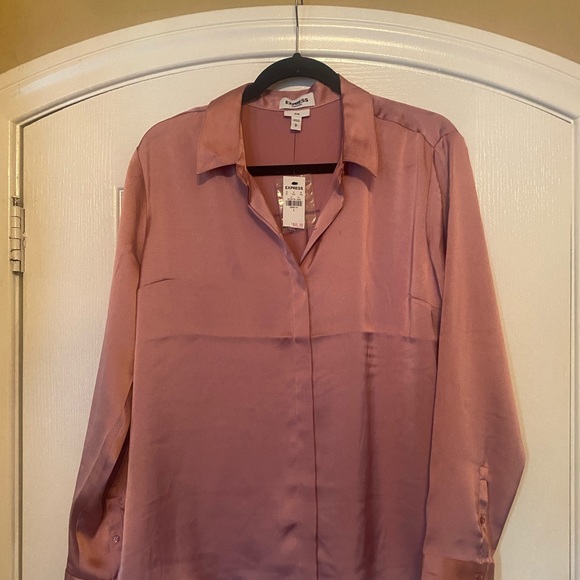 EXPRESS NWT pink silky blouse size L - Picture 2 of 7